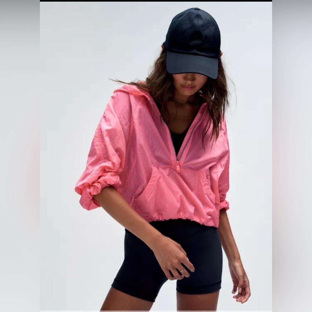 🆕 Lululemon 🍋Scuba Cropped
Anorak Colour: Sakura Pink Sz 10